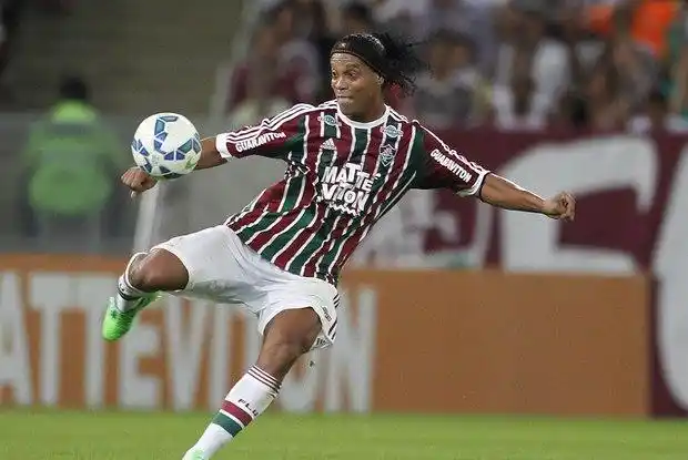 查利森双前 查利森双前