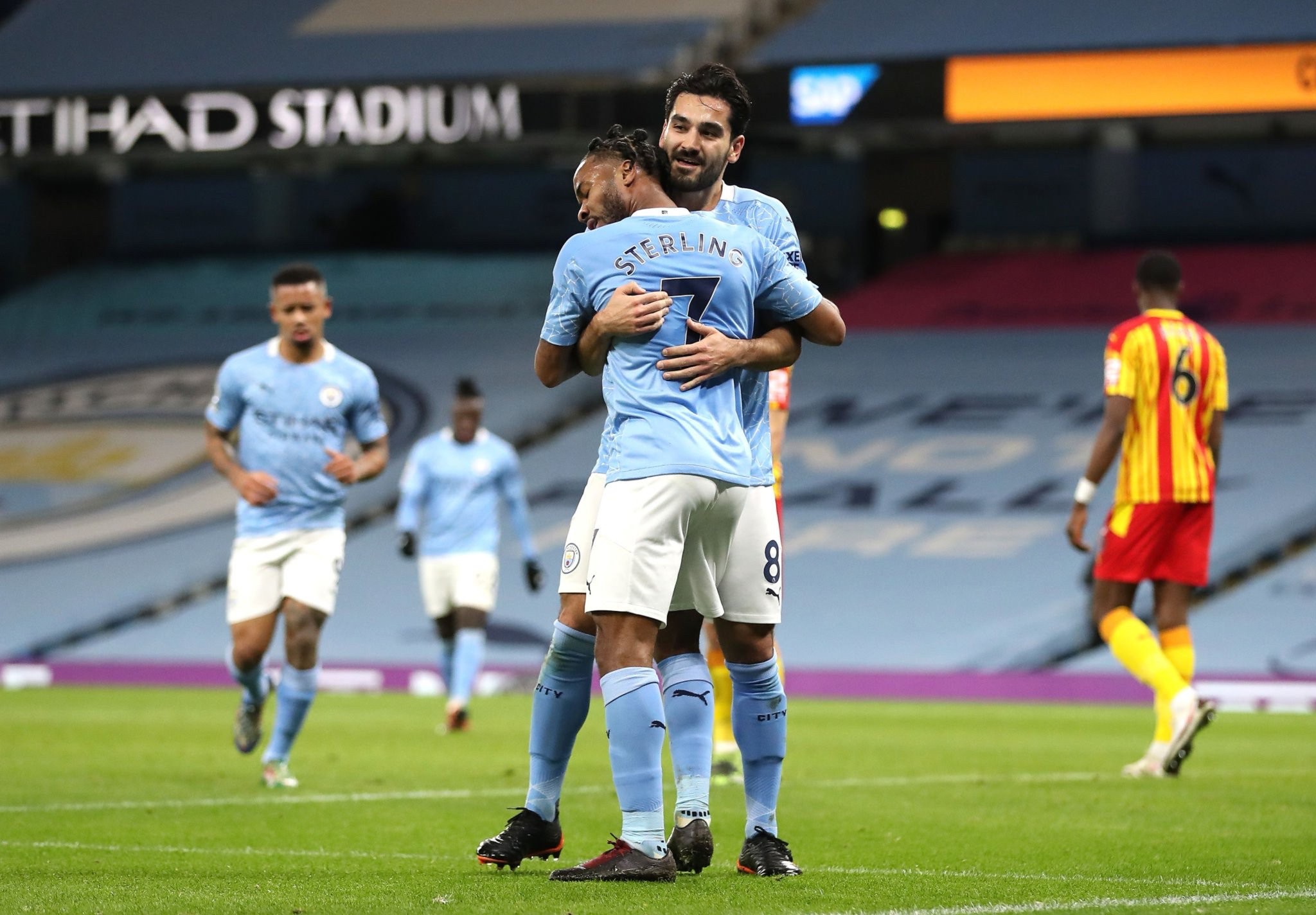 户上隼辅利 户上隼辅利